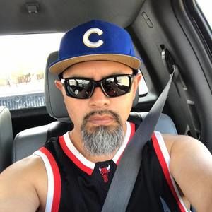 Meet your Posher, Efren